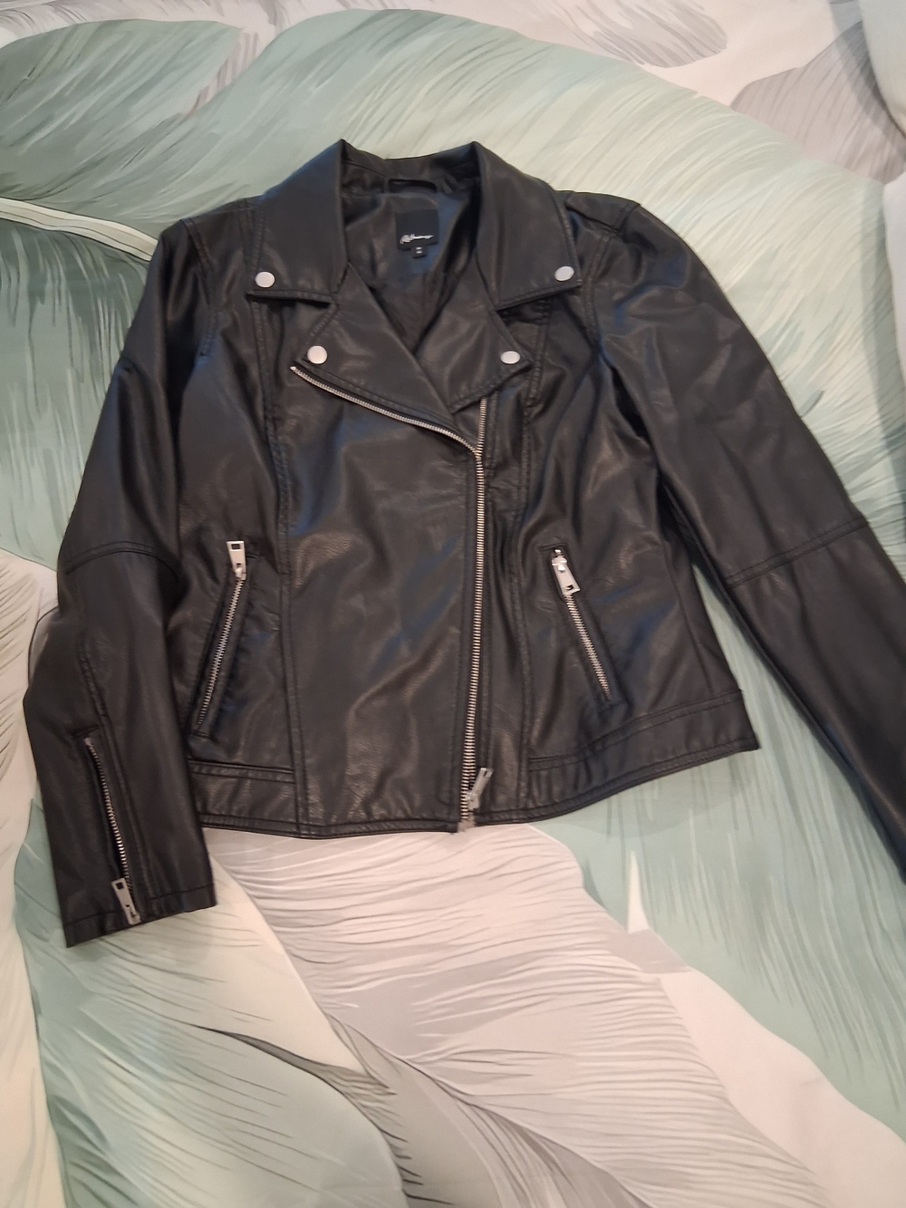 NWOT ! Reitmans Faux Leather Black Moto Jacket